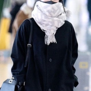 FENDI 펜디  송혜교 캐시미어 머플러