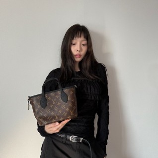 루이비통 네버풀 반둘리에 인사이드아웃 BB✔풀박스