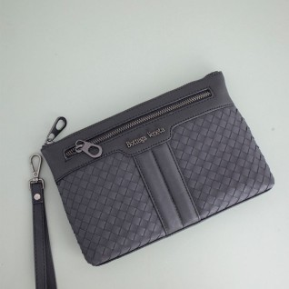 보테가베네타 [BOTTEGA VENETA] 남성 데일리 지퍼 클러치백