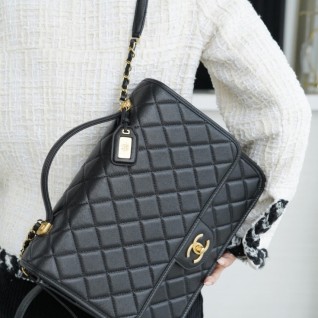 [CHANEL] 샤넬 22K 캐비어 라지 백팩