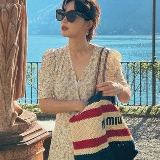 [MIUMIU] 미우미우 라피아 앤 코튼 토트 백