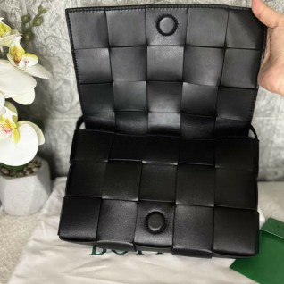 보테가 베네타 카세트 레더숄더백