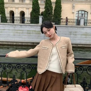미우미우 캔버스 가죽 보 백 베이지