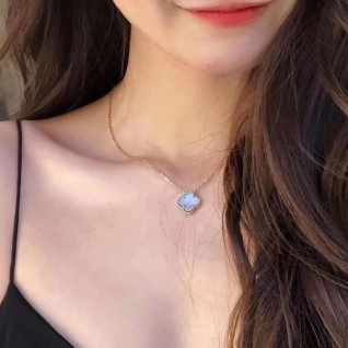 반클리프 알함브라 펜던트 목걸이